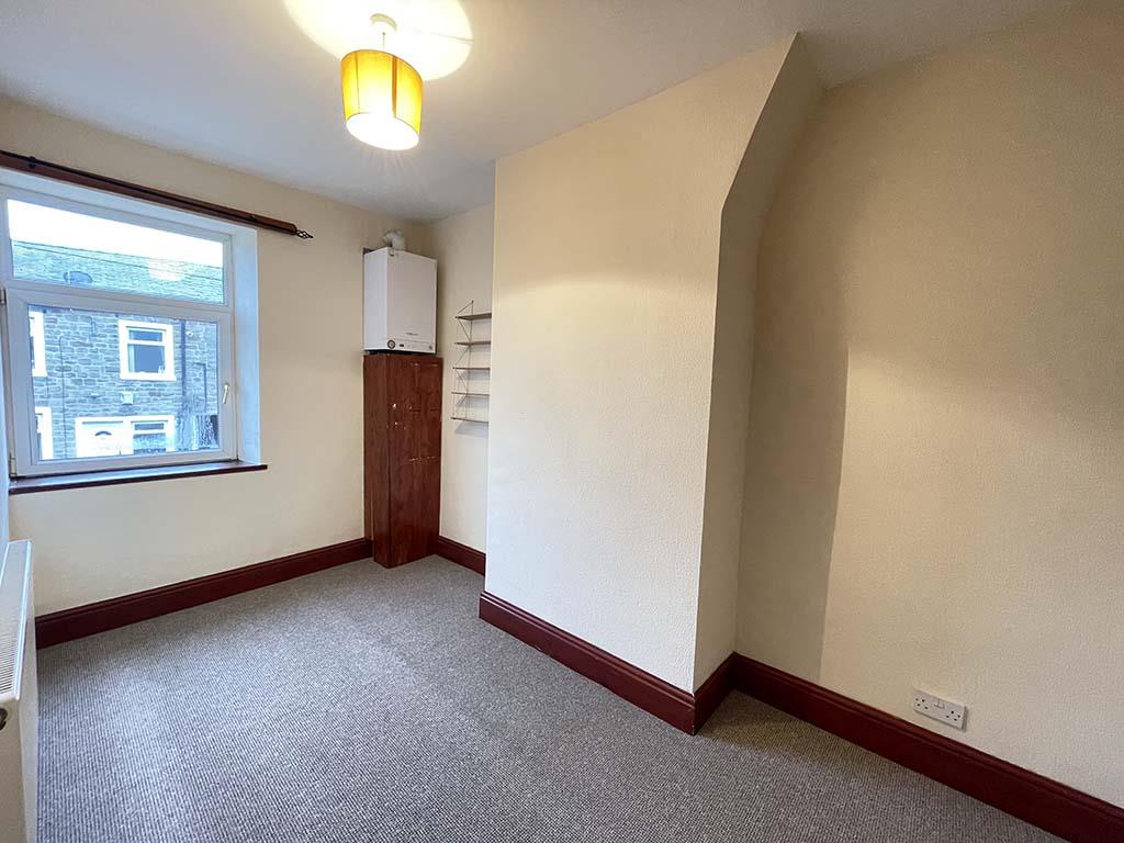 3 bedroom terraced house Let Agreed in Barnoldswick - IMG_8310.jpg